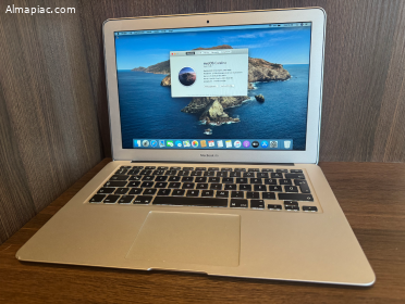 2015 MacBook Air 13" 8GB RAM, Magyar billentyűzet