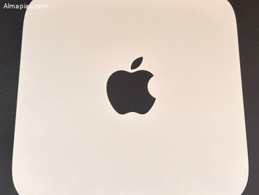 Apple Mac Mini M2 512 GB SSD 8GB RAM