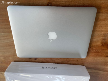 Apple MacBook Air 2017 13.3 8GB 256 GB A1466 eredeti doboz, tartozékok
