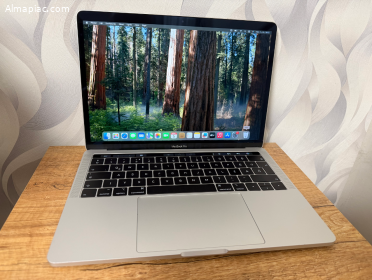 Eladó 2018 MacBook Pro 13
